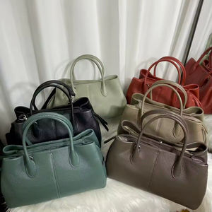 Sacs fourre-tout spacieux en cuir de vachette de haute qualité pour femmes, sacs à main de luxe et sacs bandoulière - Product Image 1