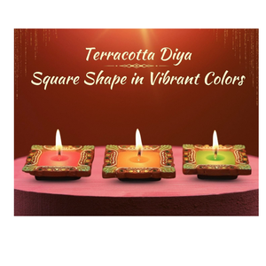 Ensemble de 3 lampes à huile traditionnelles en terre cuite carrées décoratives, peintes à la main, multicolores vibrantes, porte-bougies pour Diwali - Product Image 3