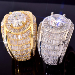 Bague de luxe unisexe en argent personnalisée avec diamant de laboratoire taille brillant, bijou de mode pour un style moderne - Product Image 2