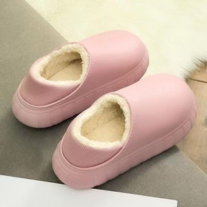 Chaussures de maison pour femmes pantoufles d'intérieur fond épais imperméable antidérapant résistant à l'usure en peluche doublé sabots - Product Image 2