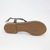 Sandales plates avec chaîne en or pour femmes, chaussures d'extérieur, de plage, de qualité supérieure, dernière collection
