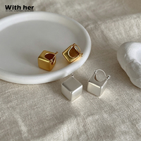 Boucles d'oreilles pendantes géométriques carrées vintage Withher Ins Cold Wind, en laiton plaqué or, luxe, finition mate brossée texturée, pour femmes