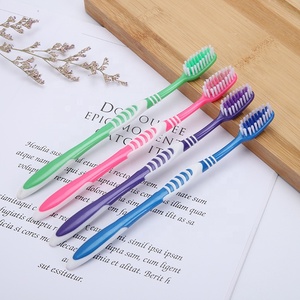 <span class=keywords><strong>Spazzolino</strong></span> da Denti Manuale Morbido Personalizzato per Adulti, Confezione da 12, Manico da Viaggio, Setole Morbide per Sbiancamento Dentale, Tipo <span class=keywords><strong>Oral</strong></span>-<span class=keywords><strong>b</strong></span> - Product Image 5