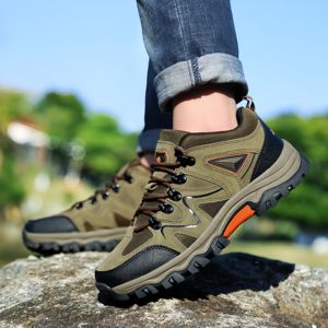Nuevas <span class=keywords><strong>zapatillas</strong></span> de viaje al aire libre, zapatos de Montañismo <span class=keywords><strong>para</strong></span> hombres, botas de Montañismo de entrenamiento antideslizantes grandes - Product Image 1