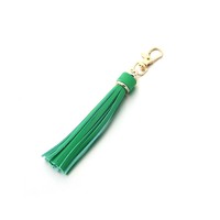 Porte-clés multicolore à pompon de 10cm de long pour femmes DIY Car Bag Pendant Accessories Gift PU Leather Keychains