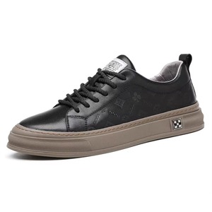 Chaussures de sport pour hommes en cuir véritable, style haut de gamme, décontractées avec doublure en mesh pour toutes les saisons - printemps, été, automne, hiver - Product Image 2