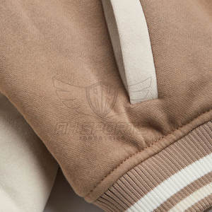 Veste universitaire en laine pour femmes Lettres brodées en gros Manches en cuir Vestes universitaires courtes en laine pour femmes - Product Image 6