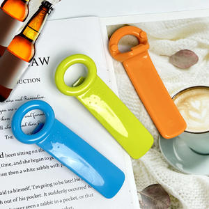 Ouvre-bouteille miniature en plastique promotionnel, plusieurs couleurs, prise en main facile, antidérapant, économiseur de main-d'œuvre, gadgets de cuisine - Product Image 1