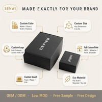 Boîte d'expédition ondulée noire mate avec rabat auto-verrouillant, personnalisable pour les marques de baskets, streetwear et vêtements, commande en gros