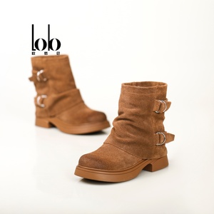 Bottes à semelle intermédiaire rétro pour femmes avec surface en cuir chaude et à la mode, semelle extérieure en caoutchouc, talon épais, chaussures pour femmes à la mode - Product Image 5