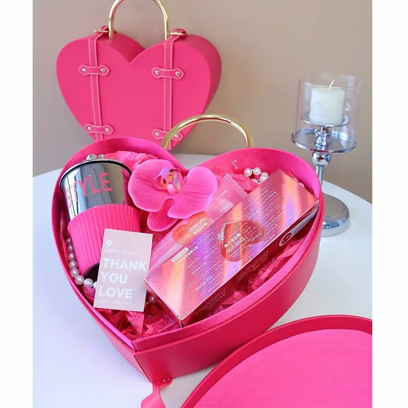 Nuevo regalo de San Valentín embalaje caja vacía cuero amor pequeña fragancia práctica boda compañero mano caja de regalo negocios