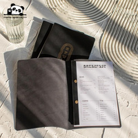 Couverture de menu en cuir avec logo en relief noir, reliure à vis interne, pour restaurants et grossistes sur mesure