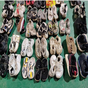 Scarpe Usate di Buona Qualità, Scarpe da Uomo di Seconda Mano, Scarpe Sportive e da Basket a Prezzi Convenienti - Product Image 4
