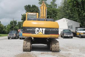 รถขุดไฮดรอลิกแบบตีนตะขาบมือสอง 18 ตัน รุ่น 318 ยี่ห้อ Caterpillar CAT318D - Product Image 3