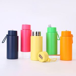 Botella de agua deportiva reutilizable de acero inoxidable con aislamiento al vacío de doble pared de gran capacidad de 34 oz, con accesorios de goma y pajita, apta para líquidos hirviendo. - Product Image 1