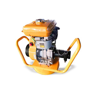 Vibrateur à béton à moteur interne haute puissance pour chantier de construction - Product Image 3