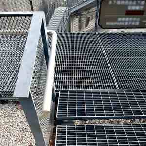 Matériau de construction Construction Structure en acier Panneau Galvanisation à chaud <span class=keywords><strong>Grille</strong></span> <span class=keywords><strong>Grille</strong></span> de plancher - Product Image 3