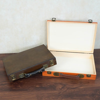 Boîte en bois de style valise, non finie, en bois naturel, avec poignée et loquet métallique, boîte de rangement portable, boîte à souvenirs en bois, boîte cadeau