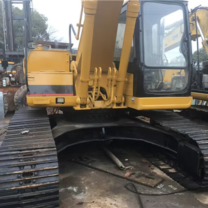 Excavadora de cadenas Caterpillar usada original de Japón, modelo 320, 20 toneladas, de segunda mano, con motor Cummins de 136KW de potencia, en venta. - Product Image 1