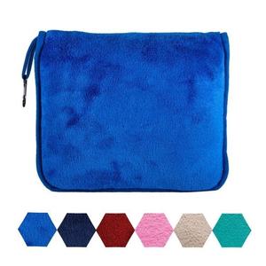 بطانية قابلة للحمل ودافئة وناعمة للتدفئة وللسفر والطائرة من 2 في 1 بعلامة تجارية مخصصة بسعر خاص - Product Image 2