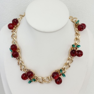 Nouveau collier en chaîne cubaine avec pendentif en zircon croisé en pierre de verre <span class=keywords><strong>rouge</strong></span> cerise à la mode Bijoux de luxe uniques plaqués or - Product Image 3
