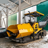 Machine à pavage haute précision RP705, capacité élevée, production de 260 t/h, trémie de 11 t pour travaux de construction de voies principales d'autoroutes