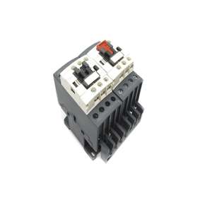 وحدة تحكم برمجة PLC صناعية أصلية جديدة ELECTRIC LC2DT32M7 220V NSNP جاهزة للشحن - Product Image 1