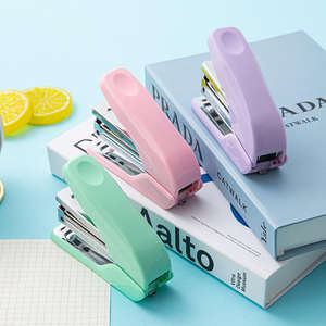 Haute qualité en gros couleur petite économie de travail métal Mini <span class=keywords><strong>agrafeuse</strong></span> 24/6 apprentissage bureau multi-fonctionnel <span class=keywords><strong>agrafeuse</strong></span> <span class=keywords><strong>sans</strong></span> agrafes - Product Image 2