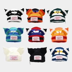 Cappello Invernale Stile Y2K Streetwear Loverboy, Berretto Jacquard Lavorato a Maglia con Applicazioni a Orecchie di Gatto, Design Patchwork Color-Block Little Devil - Product Image 2