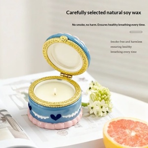 Ensemble cadeau de bougies aromatiques parfumées à la crème Blush Bear, mignonnes et joyeuses, dans un pot en céramique - Parfum d'ambiance pour la maison - Product Image 2