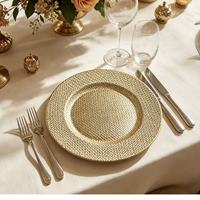 Assiette de présentation de luxe en plastique PP doré, technique pigmentée, design à texture tissée personnalisée, style américain, durable, pour événements