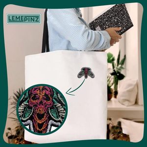 Parche bordado termoadhesivo de 3 pulgadas con diseño de calavera de polilla muerta para bolsos, vaqueros, sombreros y ropa. - Product Image 3