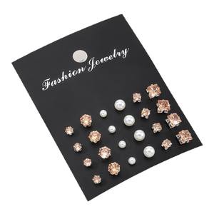 Ensemble de boucles d'oreilles clous fantaisie pour femme, serties de zircon rond à griffes, bijoux de fête, 12 paires - Product Image 3