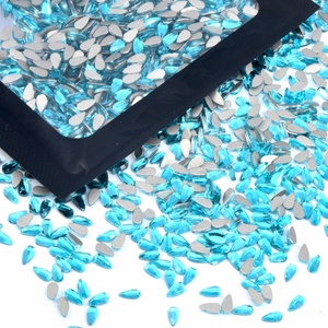 Strass en verre OLeeya Nailart, formes multiples, fuchsia intense, en forme de goutte, à dos plat, pour la décoration des ongles et du maquillage - Product Image 4