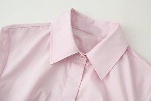 Camisa de Popelina Personalizada para Mujer 2026 con Dobladillo Asimétrico con Volantes, Blusa Corta Informal Vintage, OEM/ODM por Fábrica de Ropa China - Product Image 5