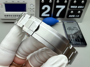 นาฬิกาข้อมือผู้ชายหรูหราปี 2026 ระบบจักรกล Clean Factory รุ่น Submersible ขนาด 40 มม. สีดำ Water Ghost ตัวเรือนสแตนเลสสตีล วงกลม 3135 พร้อมระบบสำรองพลังงาน - Product Image 4