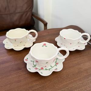 Juego de Tazas y Platos de Café de Cerámica Irregular Hechas a Mano en Corea 2025, Juego de Té de Porcelana, Tazas Bonitas, Venta al por Mayor de Fábrica - Product Image 4
