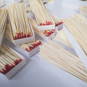 Allumettes de sécurité pour cheminée personnalisable blanc rouge <span class=keywords><strong>bleu</strong></span> allumettes papier en bois carton matériel Long bâton noir impression - Product Image 5