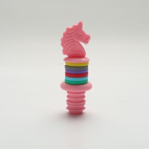 Bouchon de vin en silicone en forme de fleur arc-en-ciel, préservateur de fraîcheur pour bière et vin, marqueurs de verre souples, breloques 3*9cm Happyway - Product Image 2