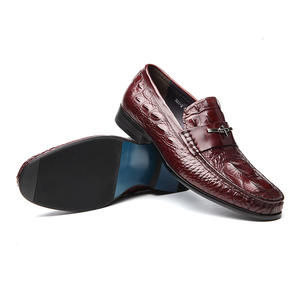 Commercio all'ingrosso ufficio <span class=keywords><strong>scarpe</strong></span> <span class=keywords><strong>da</strong></span> uomo in rilievo alligatore <span class=keywords><strong>scarpe</strong></span> di lusso mocassini per gli uomini modello di partito di marca uomo vestito <span class=keywords><strong>scarpe</strong></span> e oxford - Product Image 2