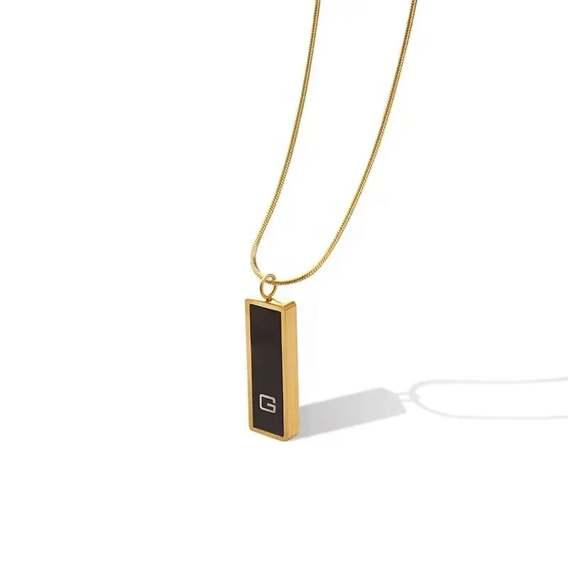 Collier de lettres en acier inoxydable sans plomb en Nickel, pendentif Vertical en or avec initiales en émail noir pour femmes