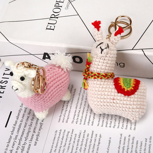Peluche de alpaca de ganchillo de hilo fieltro, suave y adorable, con diseño de animal de dibujos animados, para llavero, bolso o mochila - Product Image 5