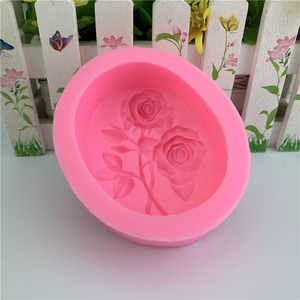 Molde de Silicona Ecológico de Color Rosa en Forma Ovalada con Diseño de Dos Rosas para Jabón Hecho a Mano, Decorativo, 9.1x7.5x3.7cm, Suave - Product Image 4