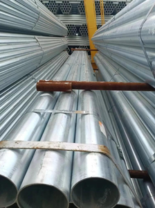 Bobina de Acero Galvanizado Ecológica (2.1-3.0mm de Espesor) Material Reciclable para la Construcción de Edificios Sostenibles - Product Image 3