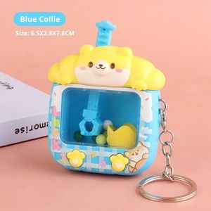 Llavero de juguete de plástico al por mayor con diseño de máquina de atrapar muñecas, mini panda de dibujos animados, Shiba Inu, gato, oso de peluche, colgante para mochila - Product Image 4