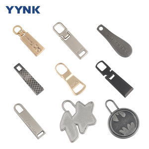 Thời Trang Nhanh Chóng Vải Thương Hiệu Được Lựa Chọn Dây Kéo <span class=keywords><strong>Puller</strong></span> Nhà Máy Tùy Chỉnh Hình Dạng Khác Nhau Kích Thước Màu Kim Loại Dây Kéo <span class=keywords><strong>Puller</strong></span> Trượt Cho Túi - Product Image 1