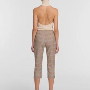 Top de punto color arena con espalda baja - Cuello alto pronunciado y dobladillo acanalado (mezcla de viscosa) - Camiseta sin mangas para mujer - Product Image 2