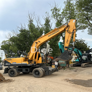 รถขุดไฮดรอลิกฮุนได รุ่น 210W-9 ความจุ 21 ตัน ยี่ห้อเกาหลี เครื่องจักรก่อสร้าง เครื่องยนต์คัมมินส์ เกียร์ ปั๊ม แบริ่ง - Product Image 4