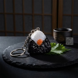 Popular cocina japonesa Artificial Nori envuelto Onigiri adornos lindo Sushi colgante llavero para promociones de restaurante - Product Image 1