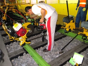 Machine de perçage portative en bois pour rails, équipement de perçage léger pour rails - Product Image 2